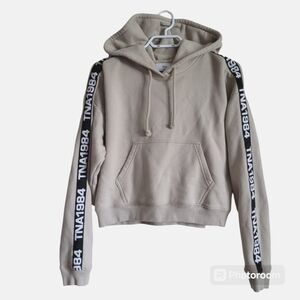 Aritzia‎ TNA cropped hoodie " TNA 1984",Oversized Cozy fleece